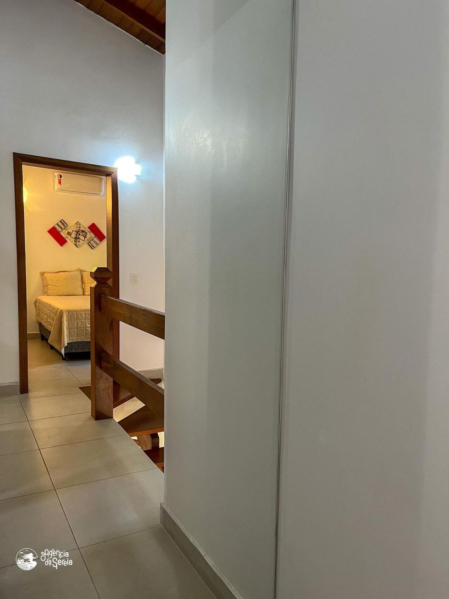 Linda Casa Com Varanda Gourmet Em Condominio イリャベラ エクステリア 写真