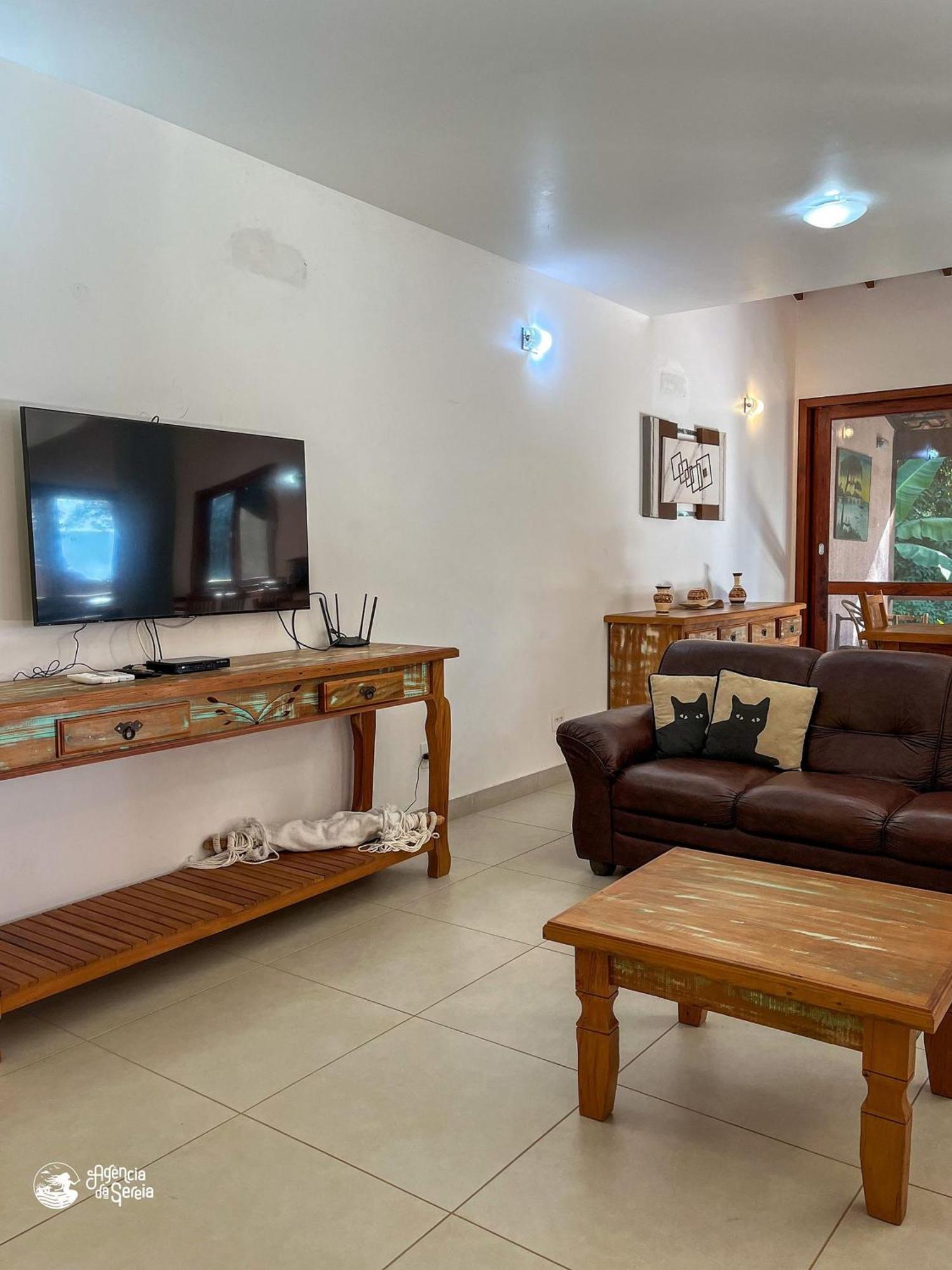 Linda Casa Com Varanda Gourmet Em Condominio イリャベラ エクステリア 写真